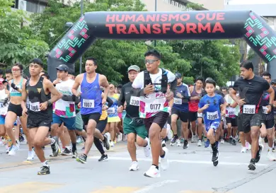 Miles corren por una mejor vida en Tuxtla