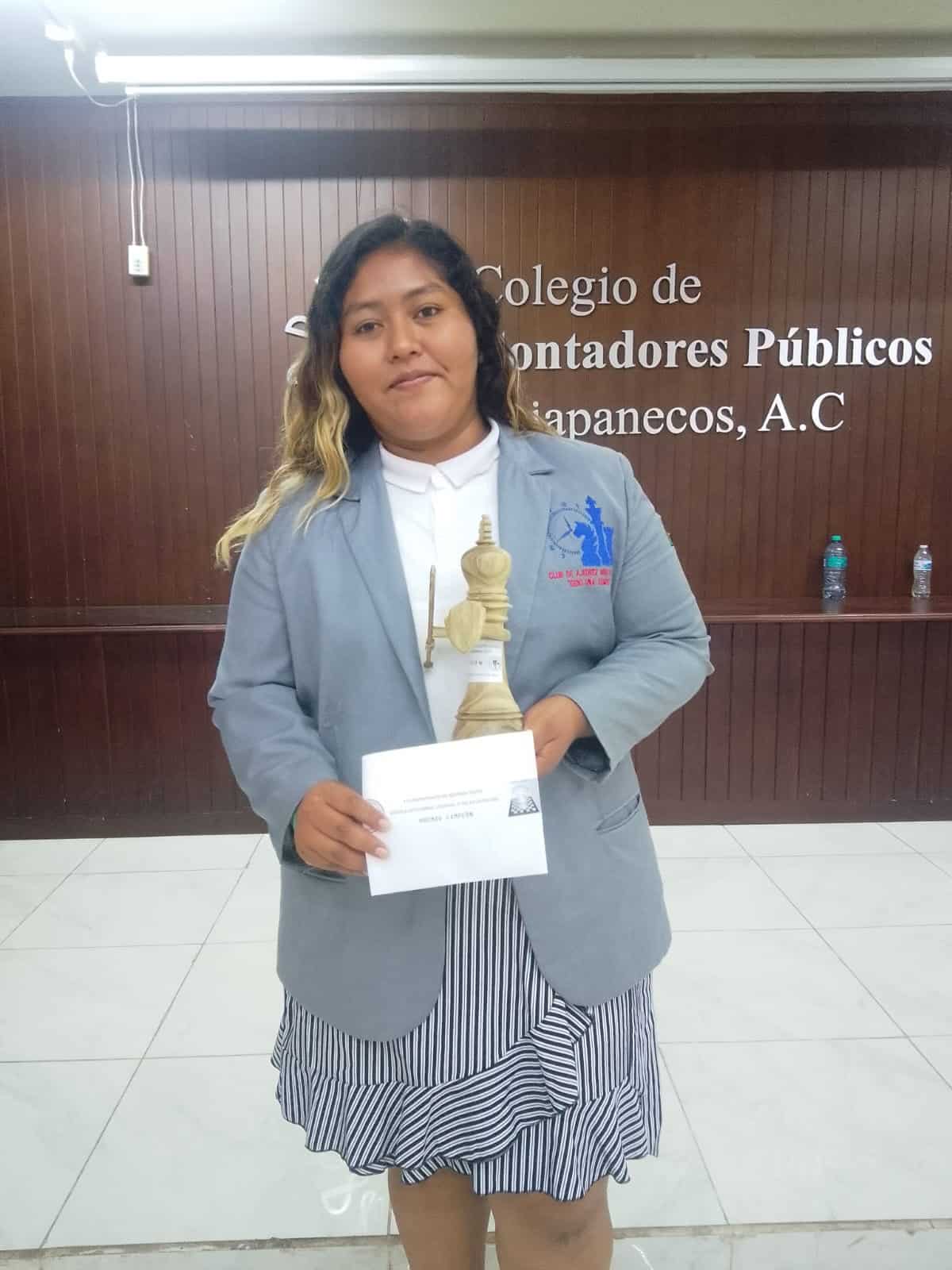 Sandra Guillén se corona reina en Chiapas 