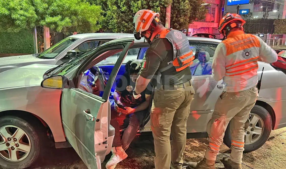 Una persona resultó con múltiples lesiones en las extremidades. Ulises Villalobos / CP