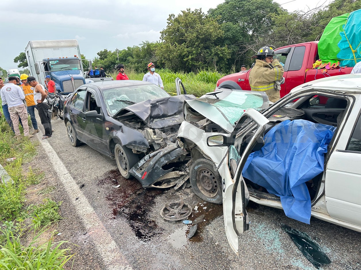 Fallece una persona en encontronazo frontal