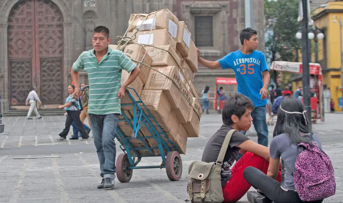En el sector informal se generaron 19.3 mil plazas durante el mes pasado. Cortesía