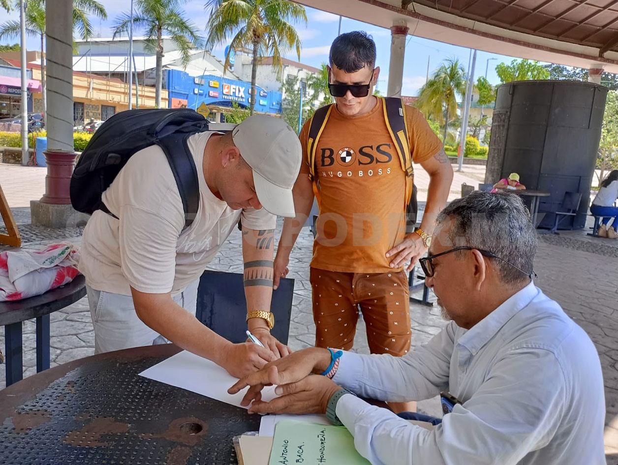 Atrasos en la regularización provocan caravana