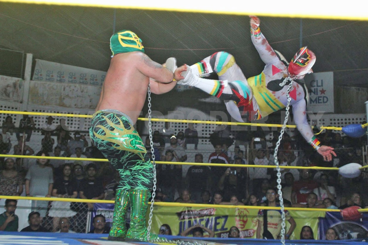 Máscara Sagrada protagoniza brutal combate