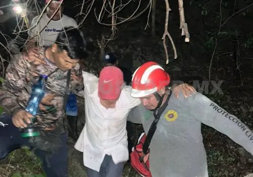 Rescatan a adulto mayor; se extravió rumbo a su parcela