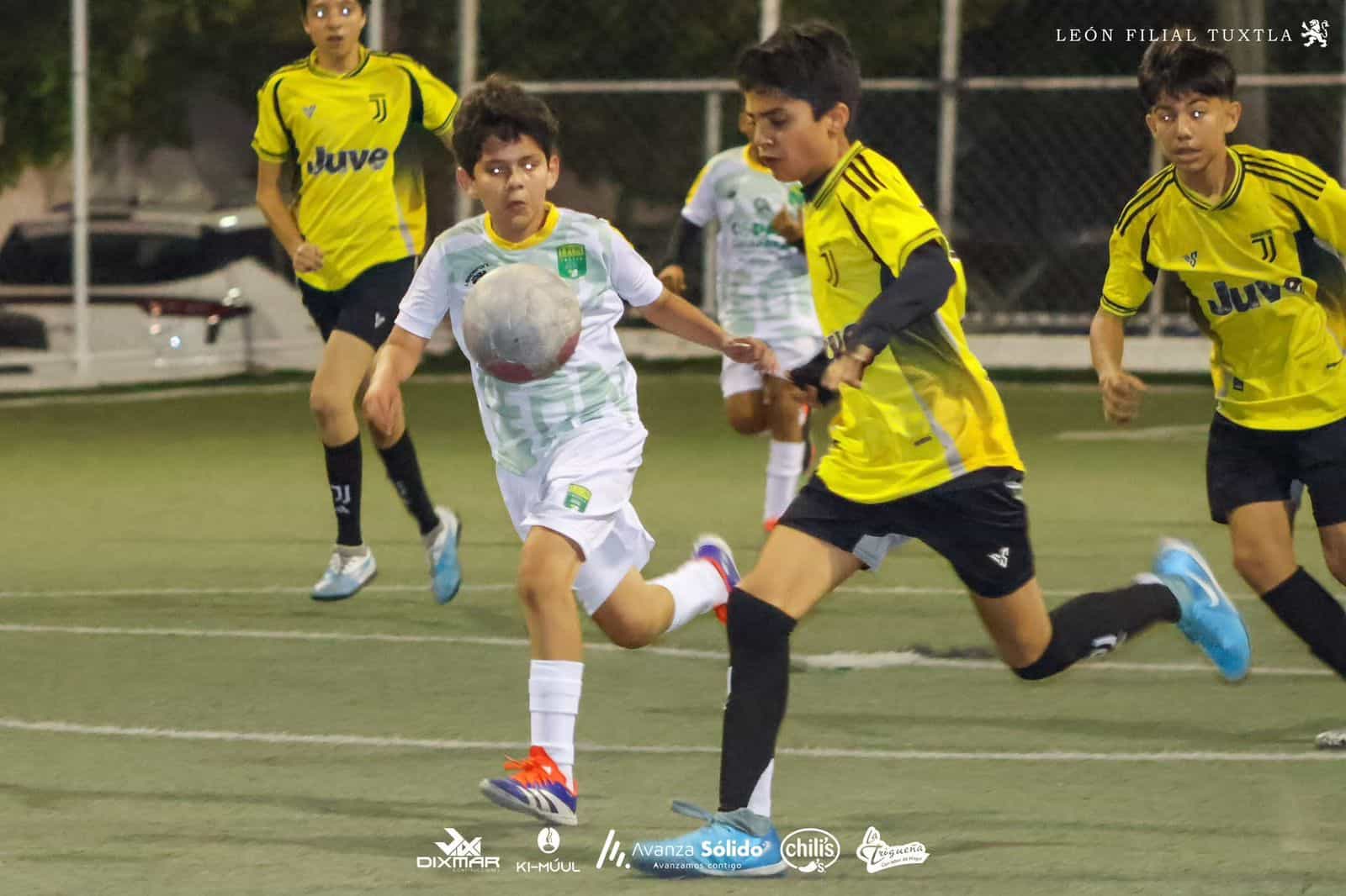 Leo y Mario, hermanos en el Futbol