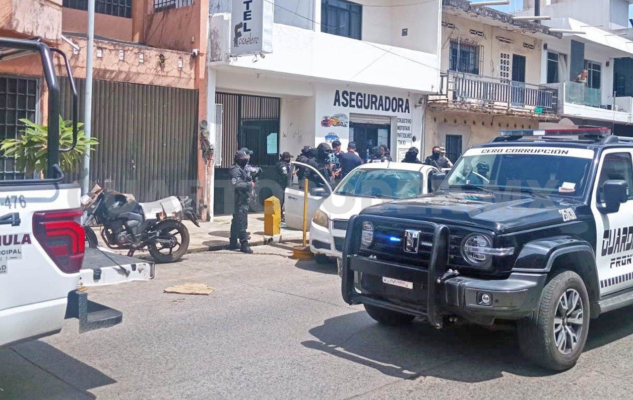 Asaltan a cuentahabiente, aunque detienen a dos