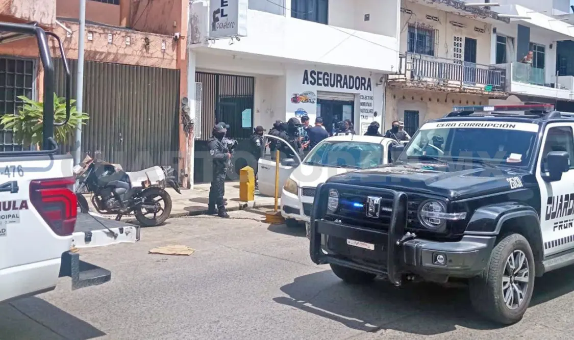 Asaltan a cuentahabiente, aunque detienen a dos