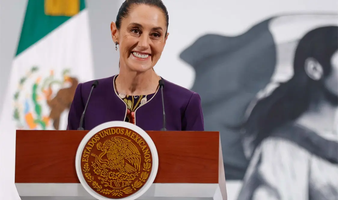 Detalló que en la conversación telefónica con el presidente de Estados Unidos, Donald Trump, que duró alrededor de 40 minutos, siempre se trató con respeto a nuestro país. Cortesía