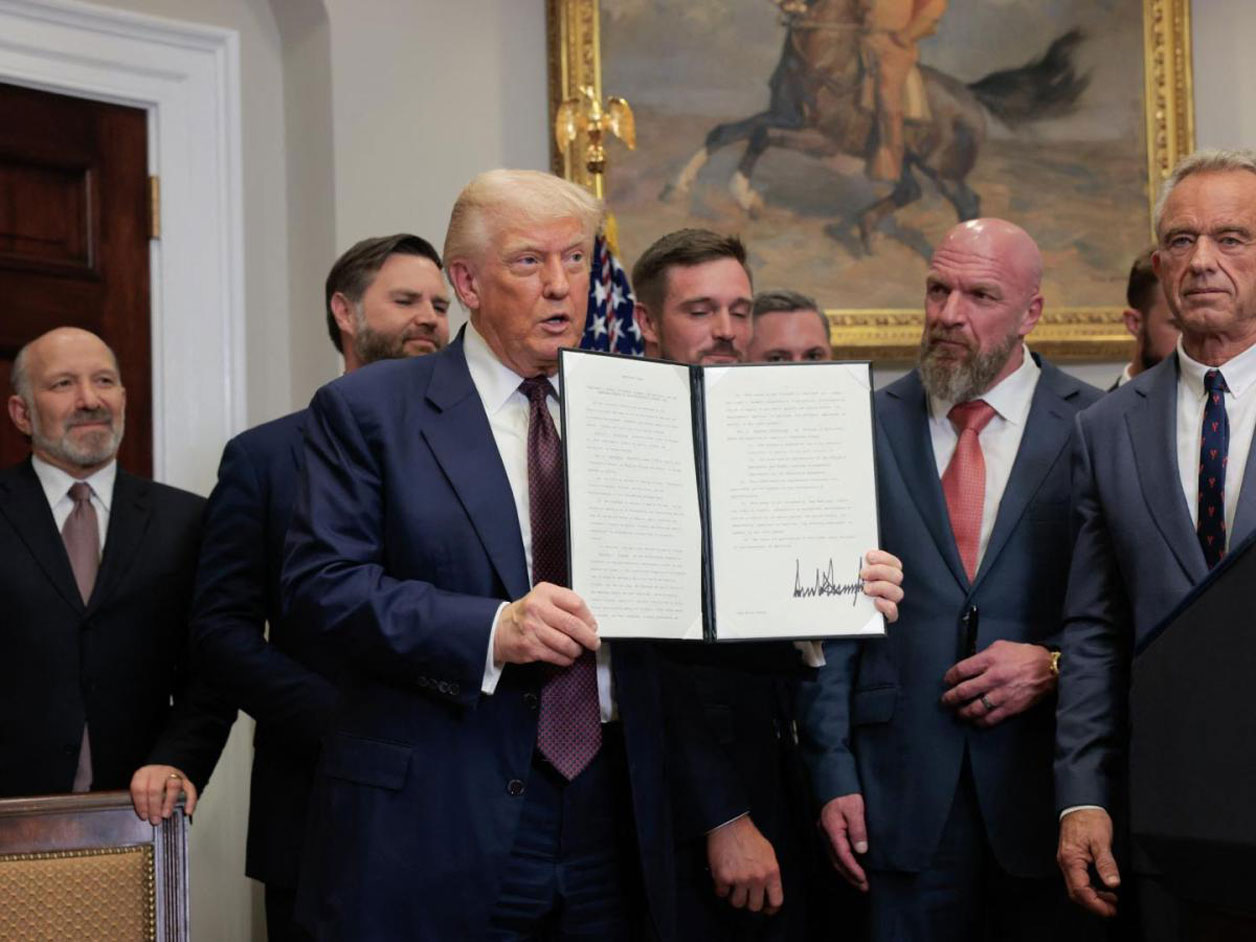 Trump sube aranceles a más de 60 países