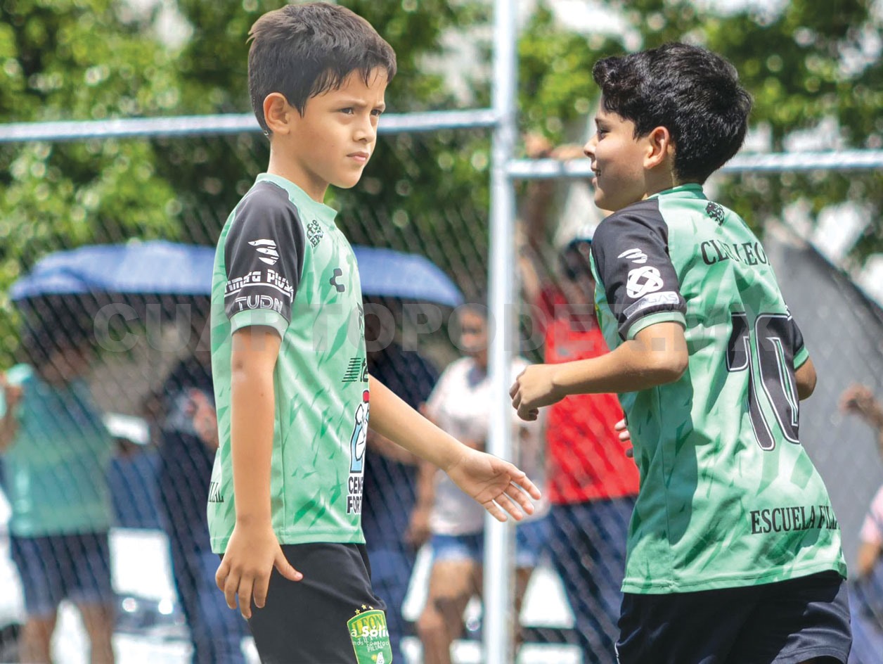 Leo y Mario, hermanos en el Futbol
