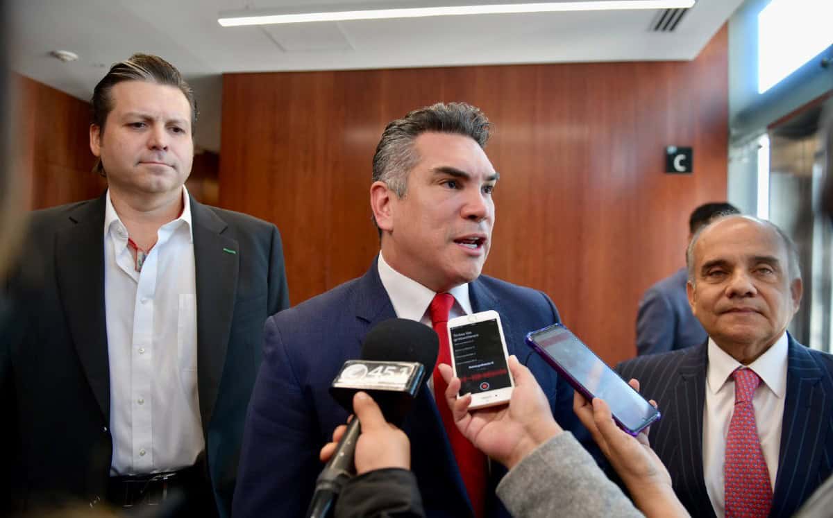 Deshechan solicitud de desafuero contra "Alito"