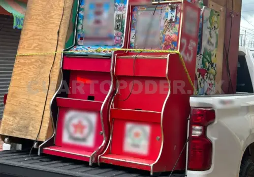 En cateo aseguran máquinas tragamonedas