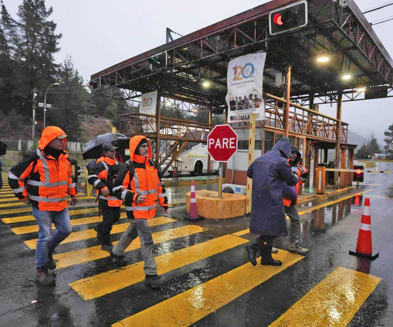 Derrumbe en mina de Chile; hallan sin vida a un obrero