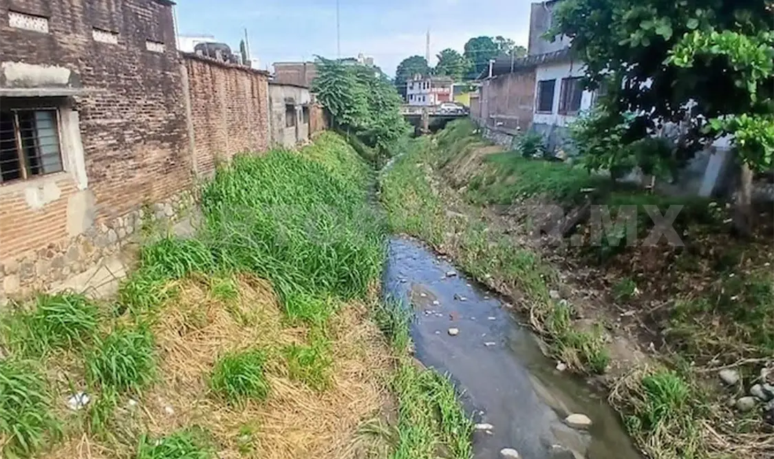 Un río contaminado atraviesa la ciudad y es un riesgo. Noel Vázquez / CP