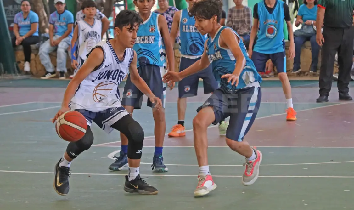 Intensas acciones se vivieron desde la jornada inaugural del torneo que reúne a los mejores planteles. Cortesía