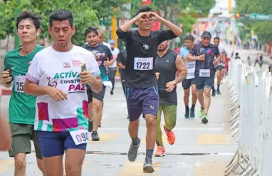 Miles corren por una mejor vida en Tuxtla