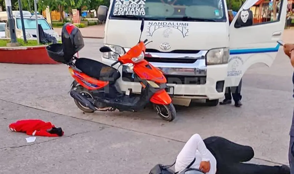 Al caer al pavimento acabaron con múltiples contusiones en brazos y piernas. Ulises Villalobos / CP