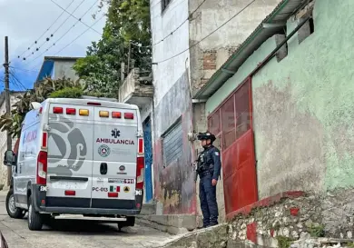Hallan ahorcado a hombre en su habitación