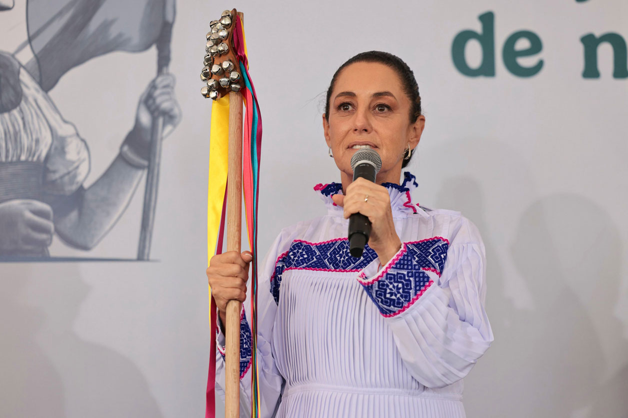 Sheinbaum llama a gobernar con honestidad y honradez