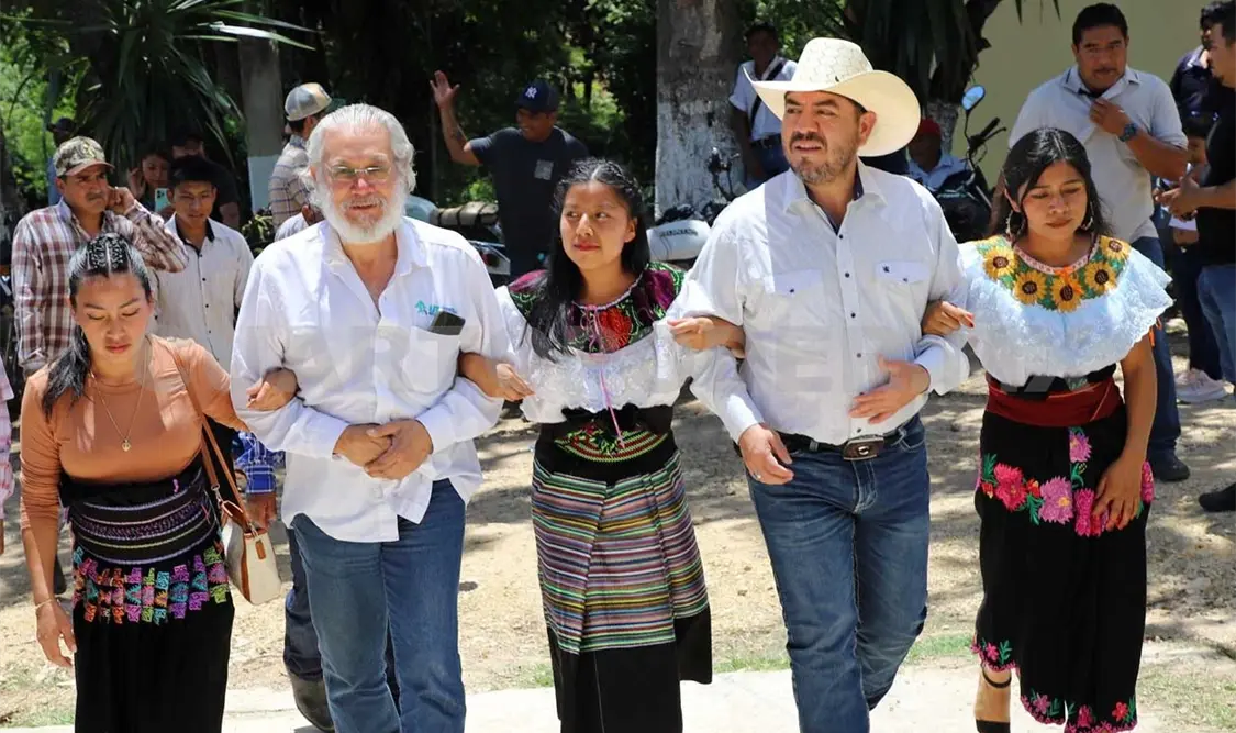 El rector reafirmó la vocación social y comunitaria de la UTSelva. CP