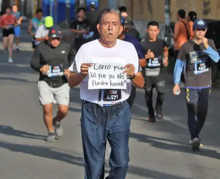 Atletas conectan con la vida en Tuxtla