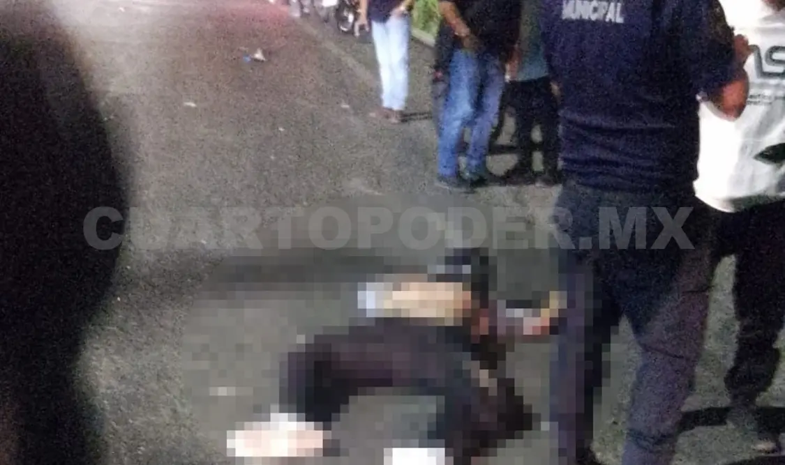 Al incorporarse al carril de poniente a oriente, en compañía de 15 motociclistas más, algo sucedió que Pablo no logró controlar el manubrio. Ulises Villalobos / CP