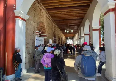 Toman pobladores palacio de Tlaxiaco