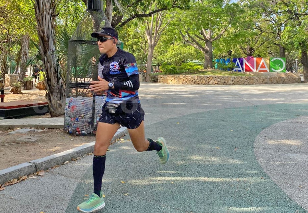Robles sigue en busca de apoyo