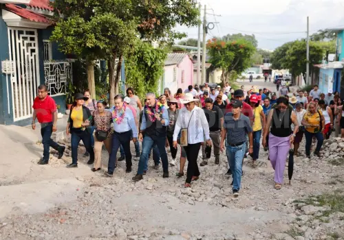 Arranca pavimentación en la CCI: Ángel Torres