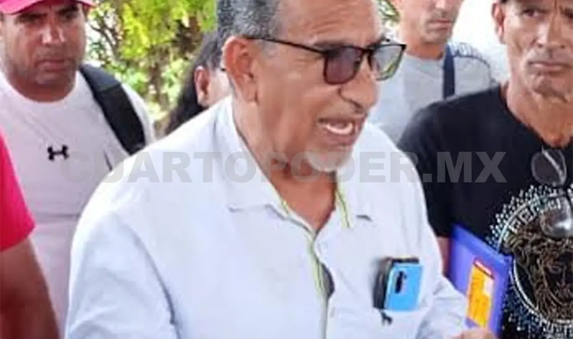 Tras dar una conferencia fue interceptado por los agentes federales. Víctor Sánchez / CP