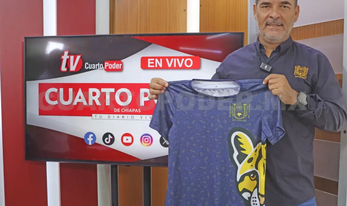 El kit incluye playera conmemorativa, mochila, número, hidratación y servicios médicos. Carlos López/CP