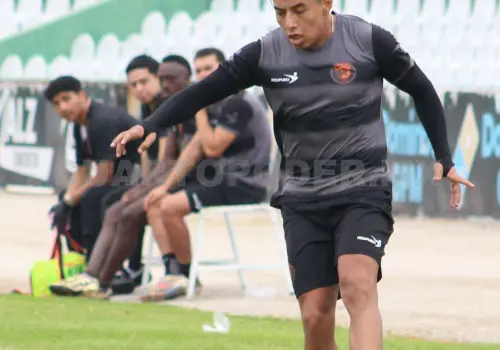 Tecpanécatl asume liderazgo en Jaguares