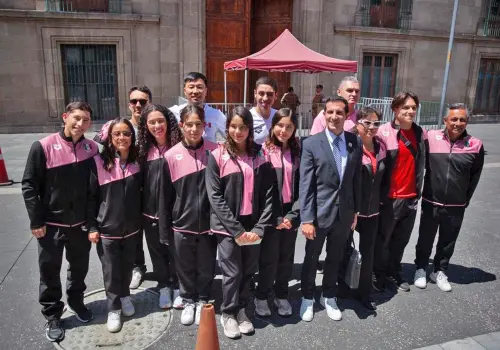 Clavadistas se reúnen con Sheinbaum
