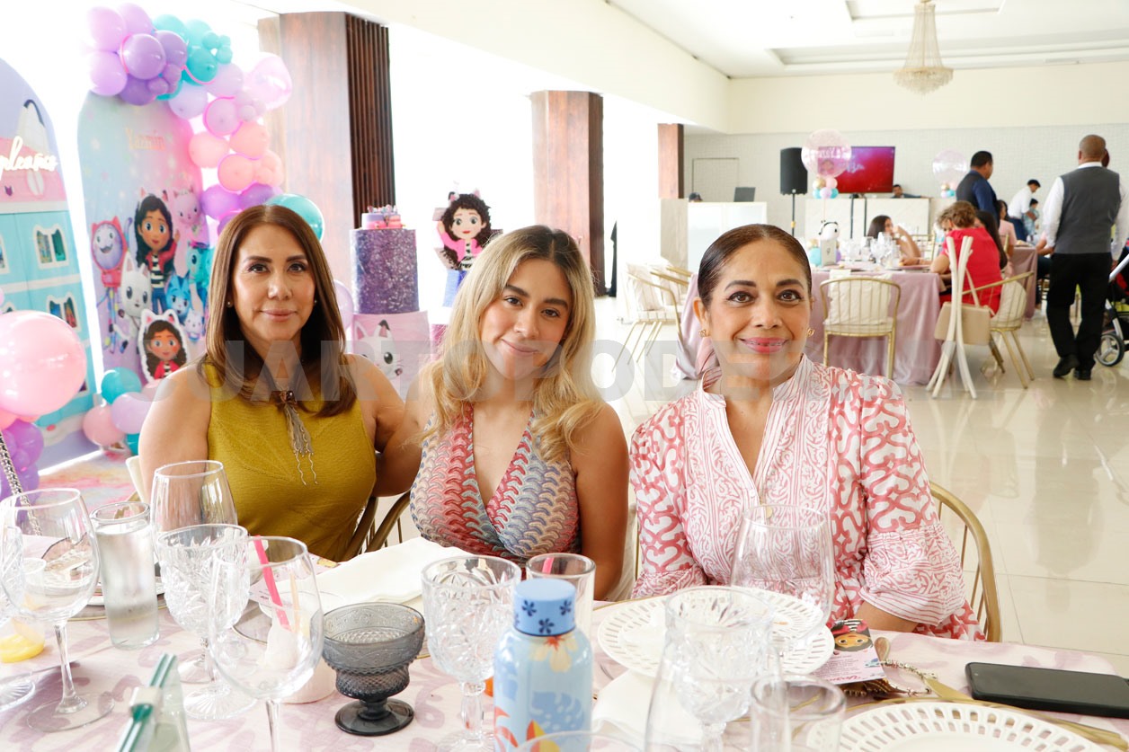 Yazmín recibió el bautismo