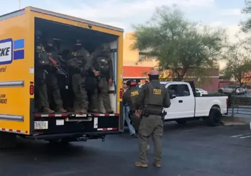 Redadas regresan a Los Ángeles con agentes del CBP