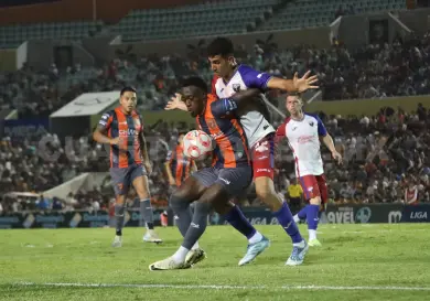 Jaguares cierra pretemporada en Chiapas