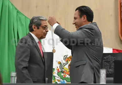 Medalla simboliza cierre de una caminata de 50 años