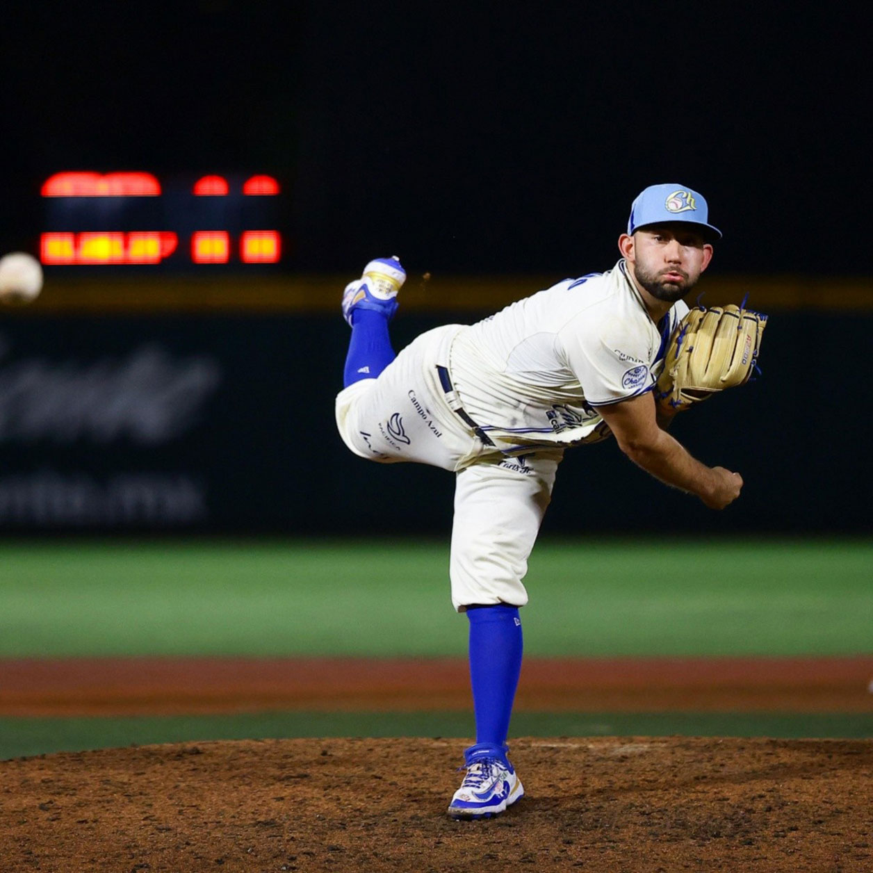 Mexicano hace historia en juego de LMB