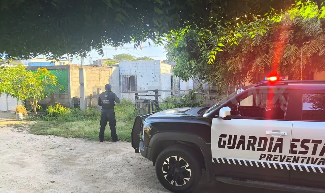 Un individuo a bordo de una motocicleta atacó a un civil afuera de un taller, asesinándolo. Jesús Cruz / CP