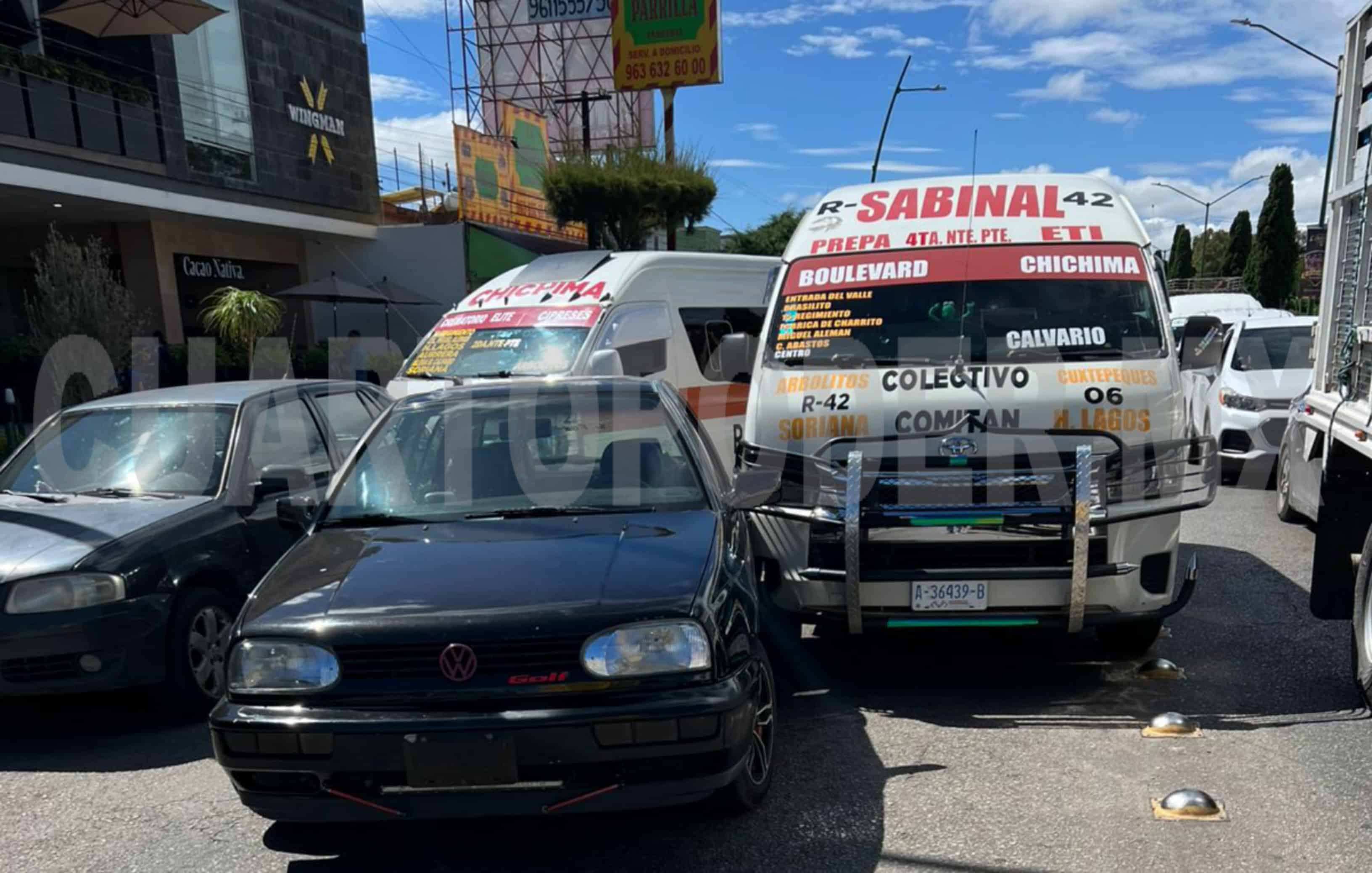 Accidente provoca caos vial en bulevar
