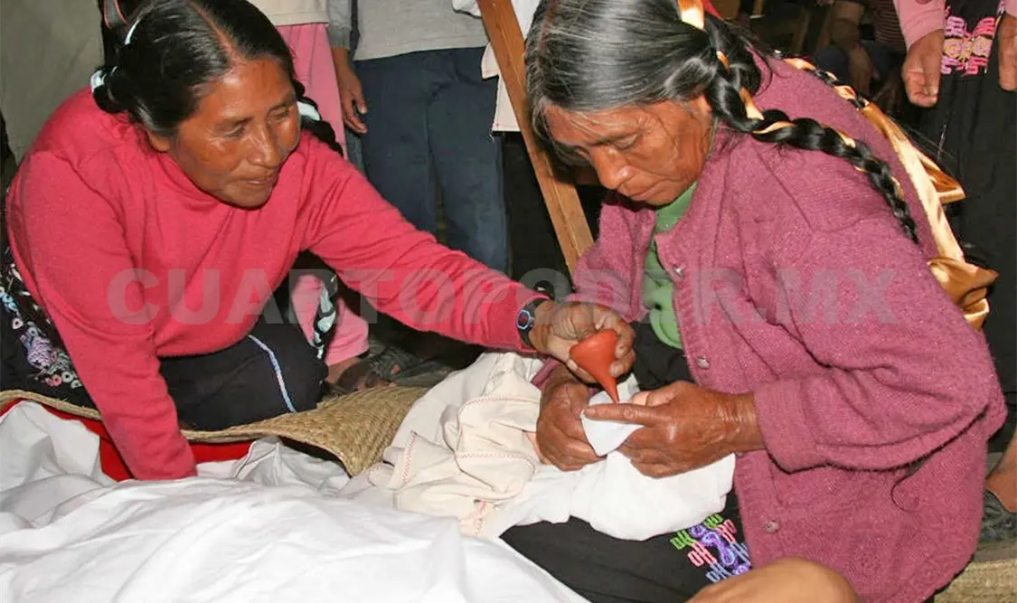 Llaman a la defensa de la partería. Diego Pérez / CP