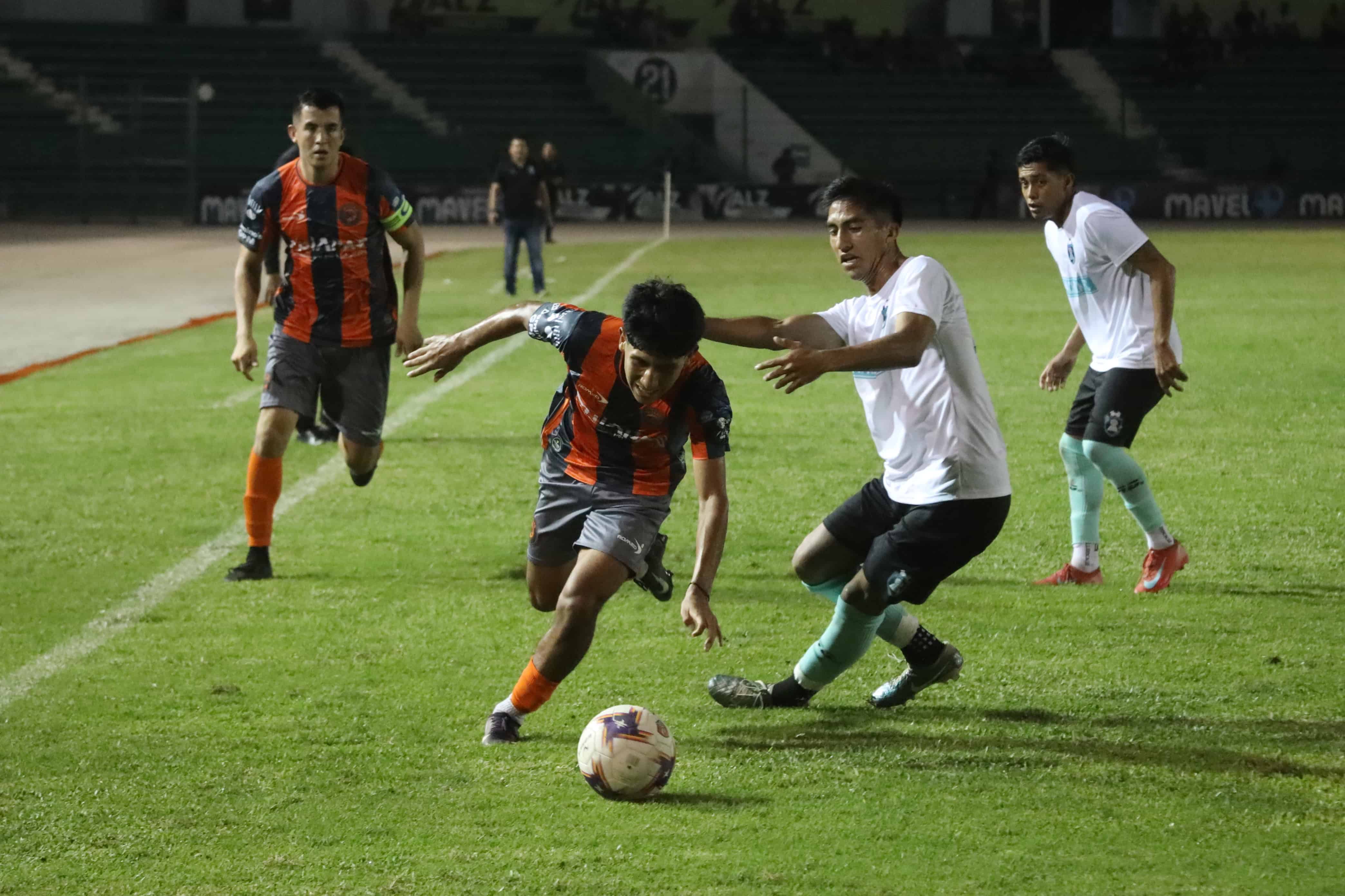 Jaguares cae en su propia cancha