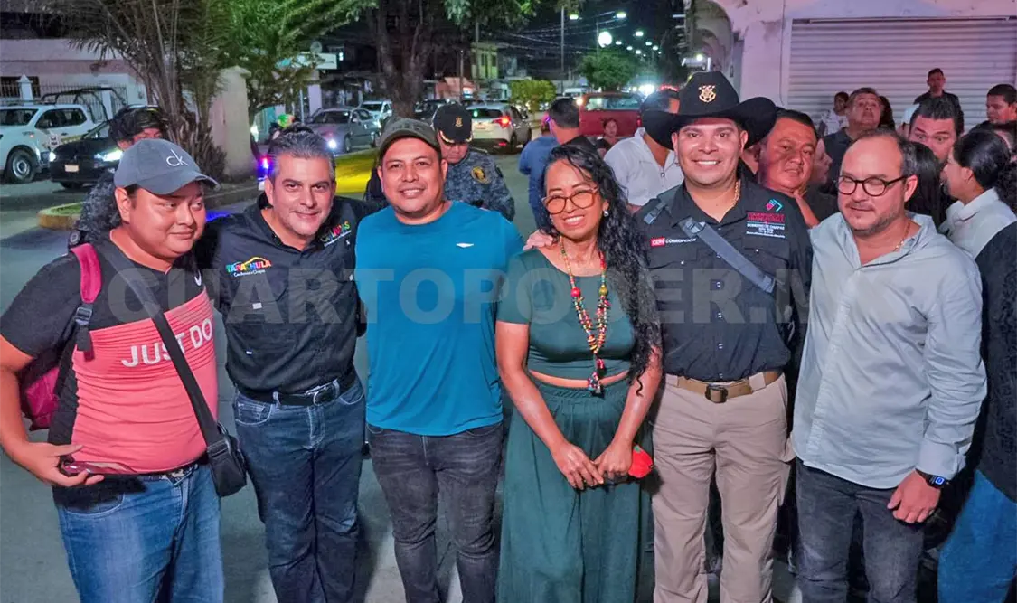 El edil verificó el correcto funcionamiento de las 170 luminarias solares instaladas en beneficio de los habitantes. CP