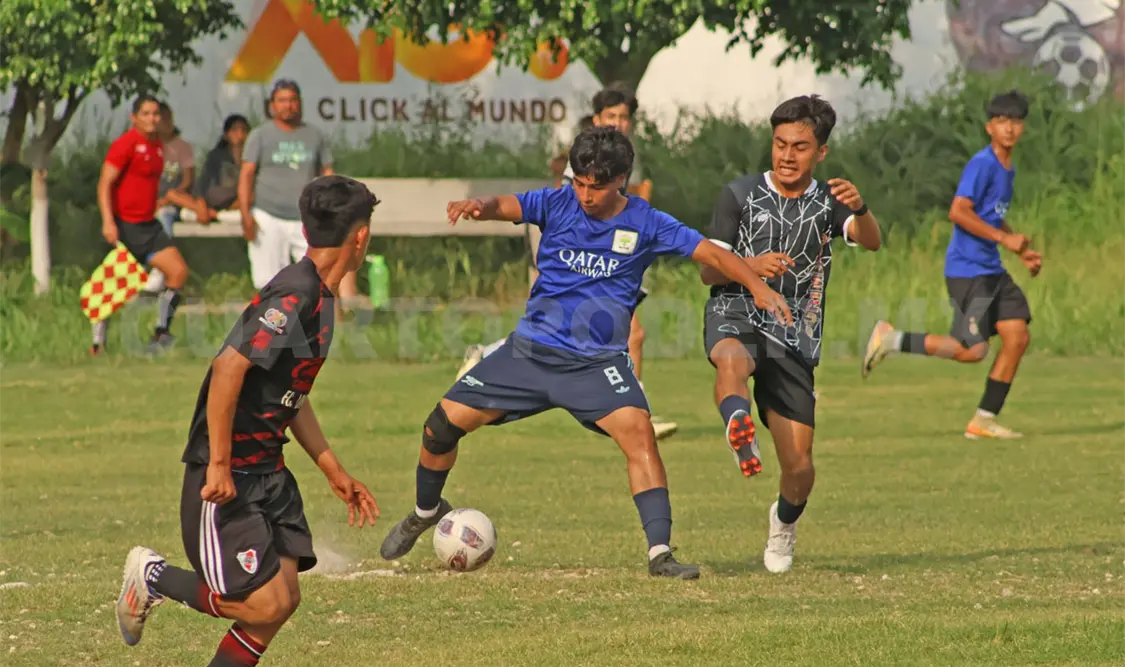 Cada uno de los jugadores vivió con emoción cada minuto de la gran final del torneo. Alan Pola/CP