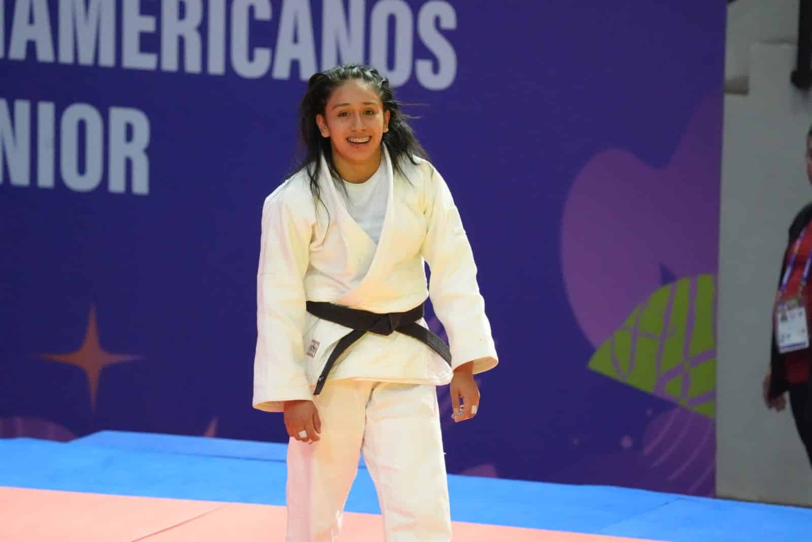 María Fernanda Cruz se cuelga el bronce