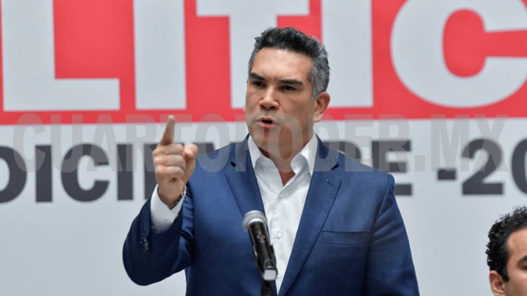 Alito denuncia a Nicolás Maduro ante la FGR por delincuencia organizada