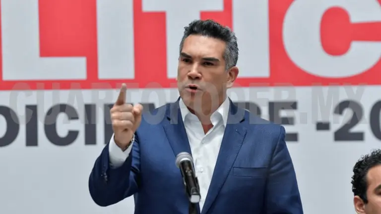 Alito denuncia a Nicolás Maduro ante la FGR por delincuencia organizada