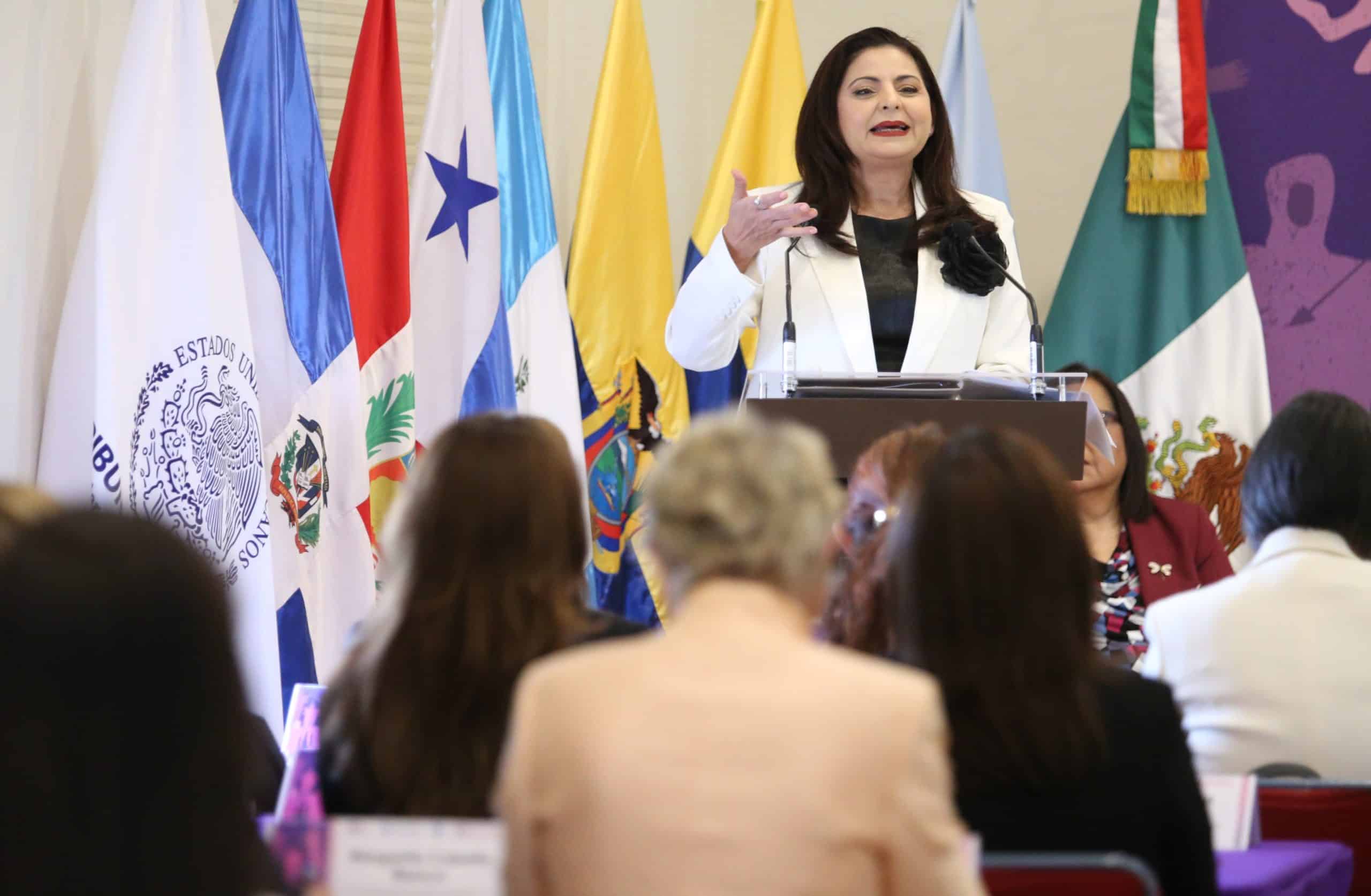 Piden defender participación política de mujeres