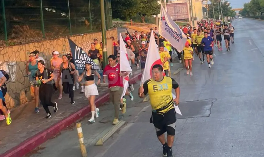 Atletas recorrieron una ruta urbana de 5 kilómetros como parte del Social Run. Cortesía