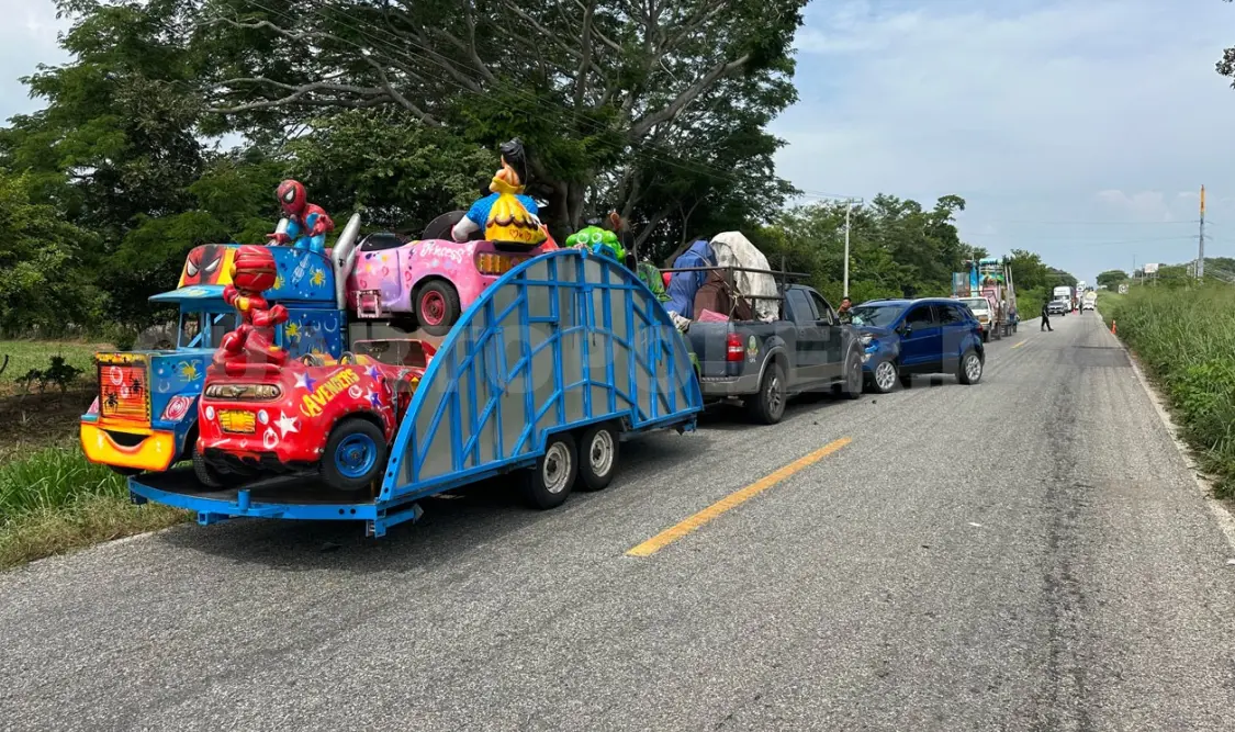 Los vehículos eran una camioneta Ford de doble cabina que transportaba juegos mecánicos y un automóvil Ford Fiesta Titanium. Osman Toledo / CP
